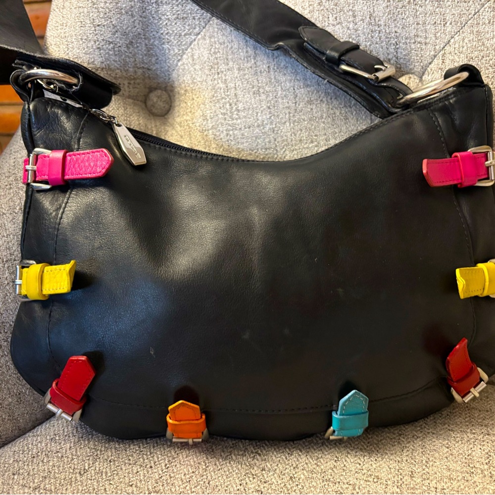 BERGE Black Shoulder Bag  Unique Curved Design 🤩❤️💙💗🧡